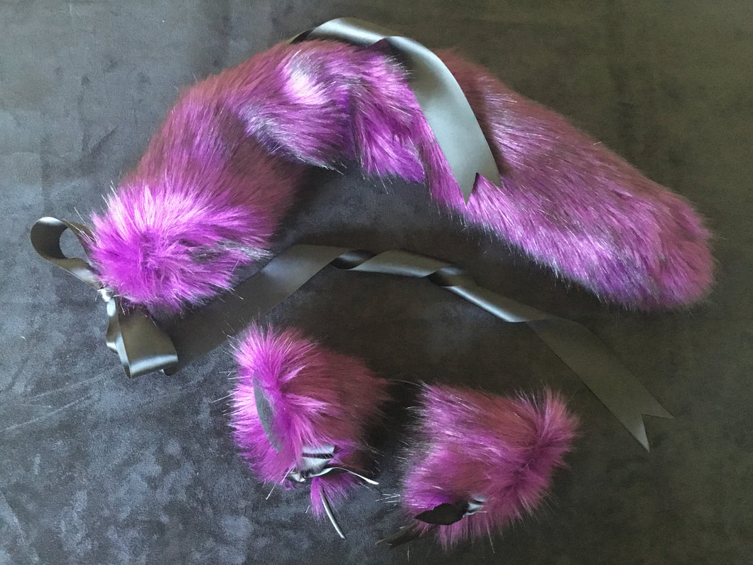 Stunning Damson and Black  Kitten- Wolf  Play Set