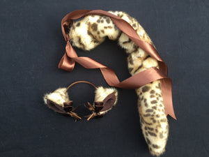 Stunning Golden Leopard Kitten Play Set