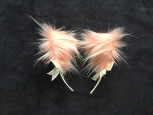 Stunning peaches & cream Pet play Set , with cuffs , and plug